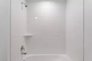 7710 Inwood Grv Ln, Houston, TX 77088 - Photo 23