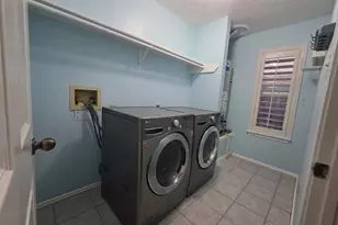 1323 Village Garden Dr, Missouri City, TX 77459 - Photo 25