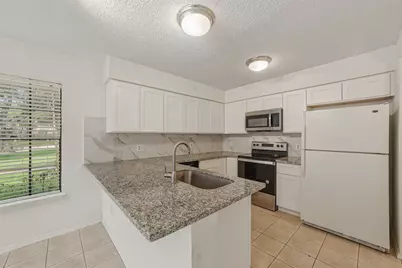 2611 Grants Lake Boulevard #214, Sugar Land, TX 77479 - Photo 9