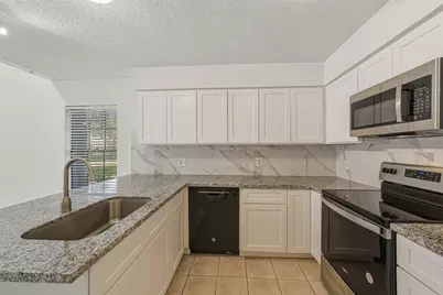 2611 Grants Lake Boulevard #214, Sugar Land, TX 77479 - Photo 11