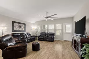 725 Yellow Birch Ln, Conroe, TX 77304 - Photo 11