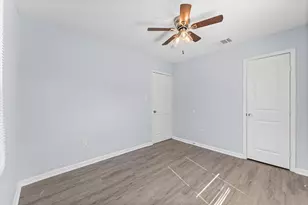 509 17th Ave N, Texas City, TX 77590 - Photo 17