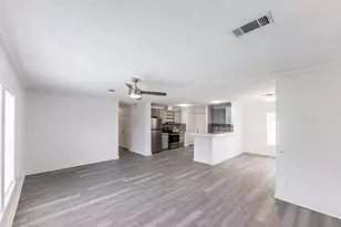 134 Varsity Circle, Huntsville, TX 77340 - Photo 3