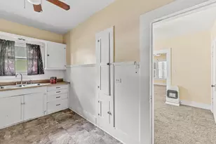 1207 21st St, Huntsville, TX 77340 - Photo 33