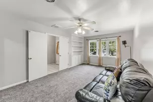 1207 21st St, Huntsville, TX 77340 - Photo 5
