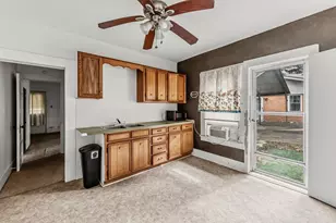 1207 21st St, Huntsville, TX 77340 - Photo 23