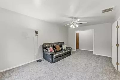 1207 21st Street, Huntsville, TX 77340 - Photo 3