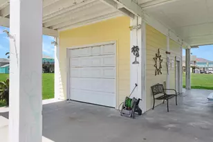 933 Westview, Crystal Beach, TX 77650 - Photo 11