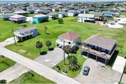 933 Westview, Crystal Beach, TX 77650 - Photo 35