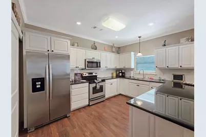 933 Westview, Crystal Beach, TX 77650 - Photo 23