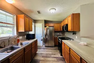17001 Valley Ln, Conroe, TX 77306 - Photo 3
