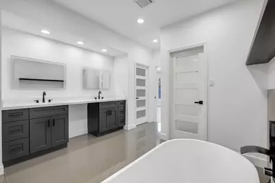 12564 Memorial Drive, Houston, TX 77024 - Photo 25