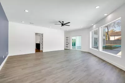 12564 Memorial Drive, Houston, TX 77024 - Photo 23