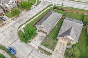 10103 Blue Point Juniper Dr, Houston, TX 77075 - Photo 3