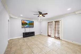 5303 Heatherbrook Dr, Houston, TX 77045 - Photo 11