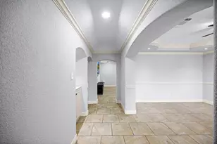 5303 Heatherbrook Dr, Houston, TX 77045 - Photo 7