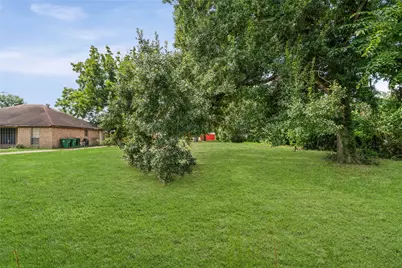 2203 Paul Quinn B Street, Houston, TX 77091 - Photo 7