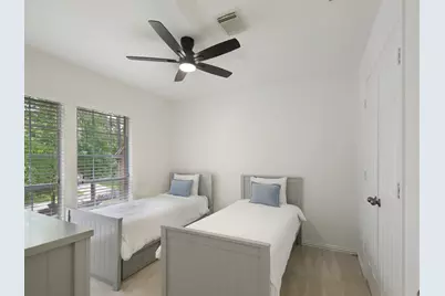 11 Barlow Ct, The Woodlands, TX 77382 - Photo 33