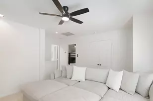 11 Barlow Ct, The Woodlands, TX 77382 - Photo 29