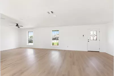 715 Pamela Drive, Baytown, TX 77521 - Photo 7