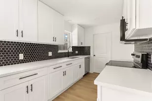 715 Pamela Dr, Baytown, TX 77521 - Photo 13