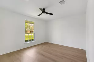 715 Pamela Dr, Baytown, TX 77521 - Photo 17