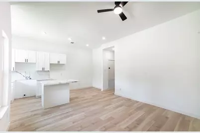 333 Delaware St #A, Houston, TX 77029 - Photo 3