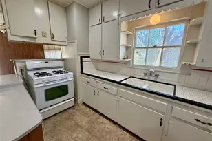 2824 4th St, Bay City, TX 77414 - Photo 7