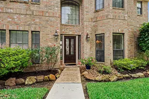4512 Park Shadow Dr, Baytown, TX 77521 - Photo 5