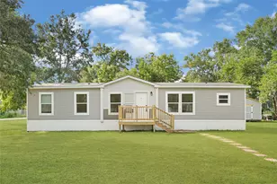 718 Main St, Anahuac, TX 77514 - Photo 23