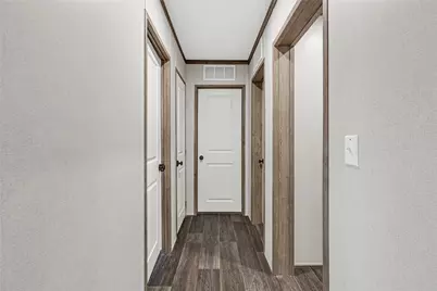 718 Main Street, Anahuac, TX 77514 - Photo 17