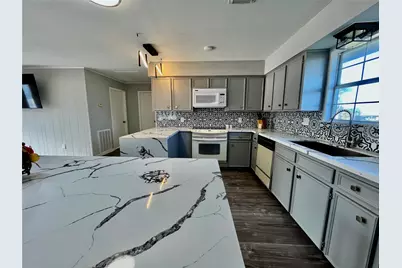 610 Seashell Drive, Surfside Beach, TX 77541 - Photo 17