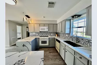 610 Seashell Drive, Surfside Beach, TX 77541 - Photo 19