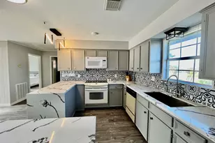 610 Seashell Dr, Surfside Beach, TX 77541 - Photo 19