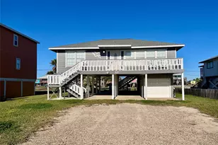 610 Seashell Dr, Surfside Beach, TX 77541 - Photo 1