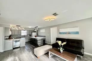 610 Seashell Dr, Surfside Beach, TX 77541 - Photo 7