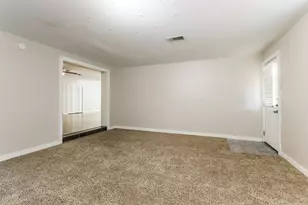 1722 Lindy Ln, Conroe, TX 77301 - Photo 9