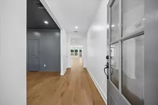 10659 Mayfield Rd, Houston, TX 77043 - Photo 3
