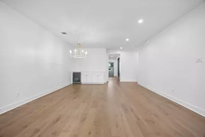 10659 Mayfield Road, Houston, TX 77043 - Photo 7