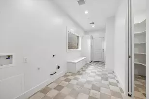 10659 Mayfield Rd, Houston, TX 77043 - Photo 19