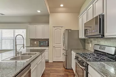 2232 Buck Hollow Court, Conroe, TX 77304 - Photo 5
