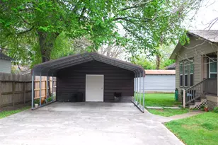 903 Bowie St, Columbus, TX 78934 - Photo 19