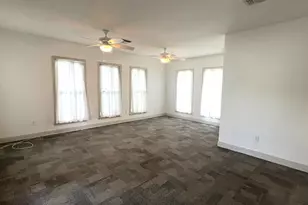 903 Bowie St, Columbus, TX 78934 - Photo 11