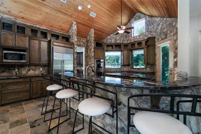 15453 Crown Oaks Drive, Montgomery, TX 77316 - Photo 11