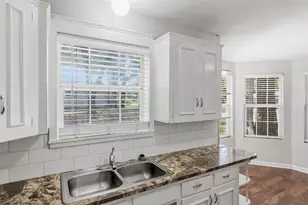 103 N Texas St, Madisonville, TX 77864 - Photo 13