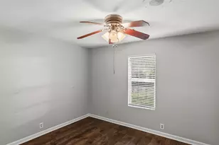 103 N Texas St, Madisonville, TX 77864 - Photo 17