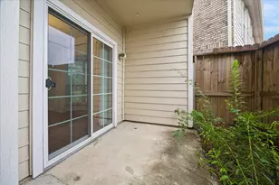 7575 Cambridge St, Houston, TX 77054 - Photo 17