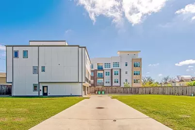 449 W 25th Street #C, Houston, TX 77008 - Photo 23