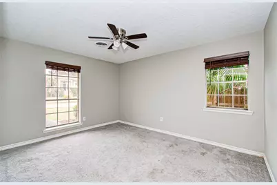 915 Hackberry Street, La Porte, TX 77571 - Photo 25