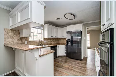 915 Hackberry Street, La Porte, TX 77571 - Photo 3